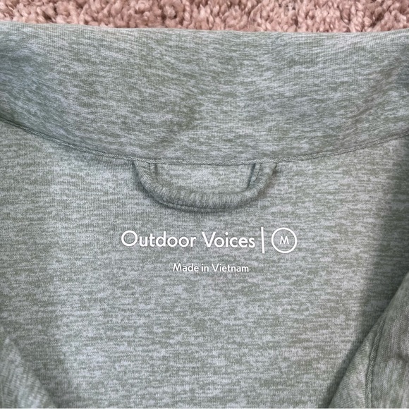 Outdoor Voices 2023 CloudKnit Recover Shortsleeve Button Front Top Size Medium - Picture 9 of 16